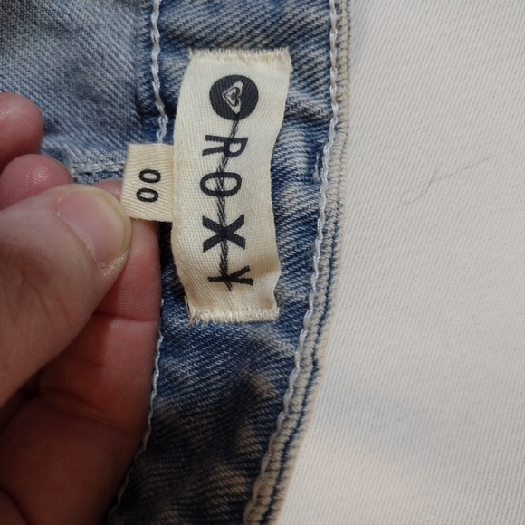 Roxy High Waist Floral Crochet Lace Acid Wash Denim Jean Shorts Size 00 - Picture 6 of 9